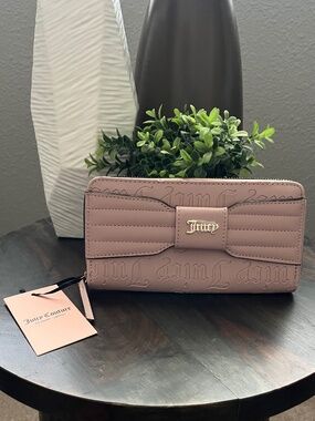 JUICY COUTURE Zip Around Wallet Deboss Dusty Blush NWT